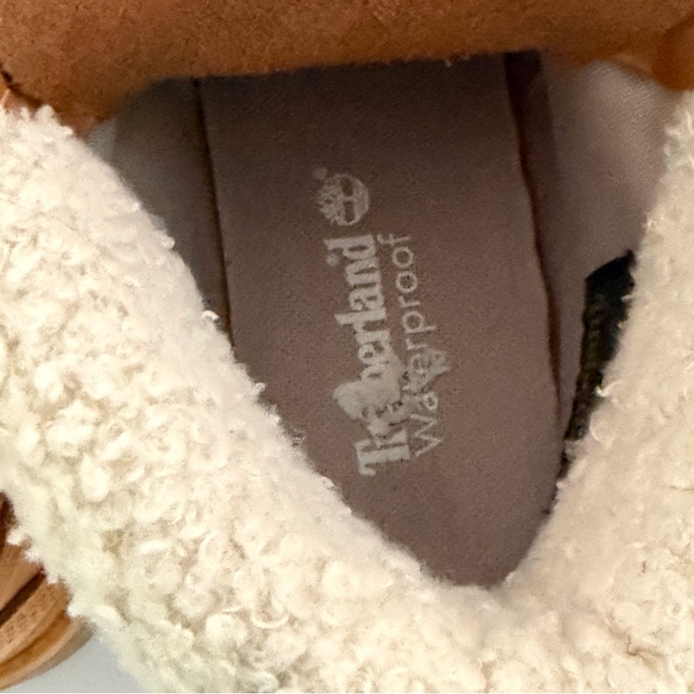 Timberland teddy fleece lace up boots light tan cream sherpa women’s 7 EUC - Picture 8 of 12